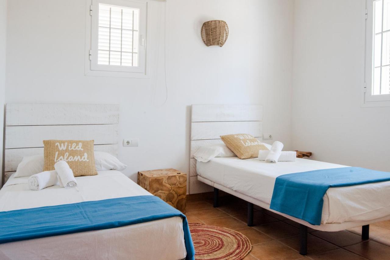 Apartments Es Clot Des Forn Es Pujols Bagian luar foto