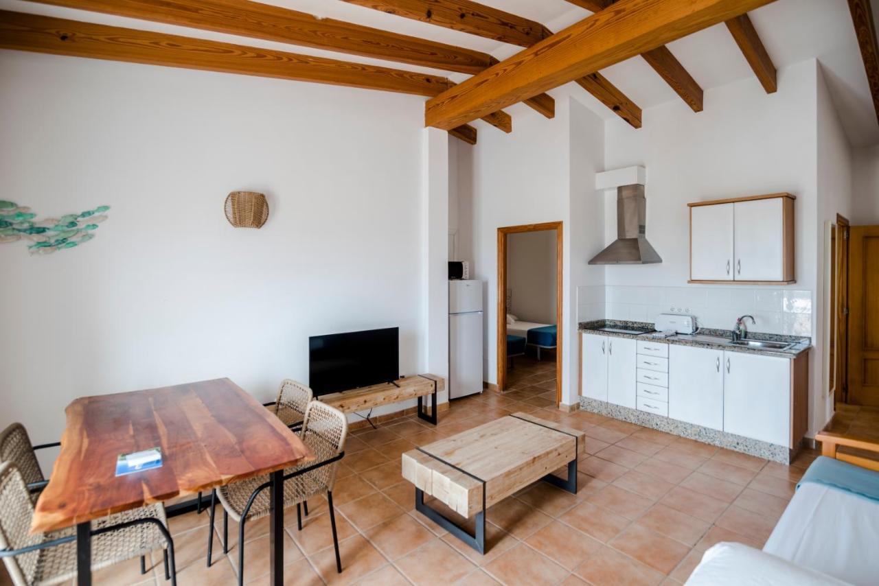 Apartments Es Clot Des Forn Es Pujols Bagian luar foto